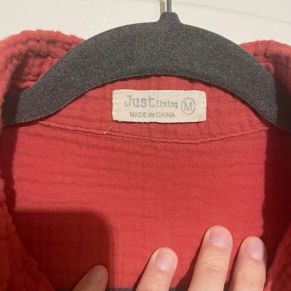 Just Living Coral Pink Button Up Blouse Medium Drop Hem Cinched Crinkle Cotton - Picture 3 of 11